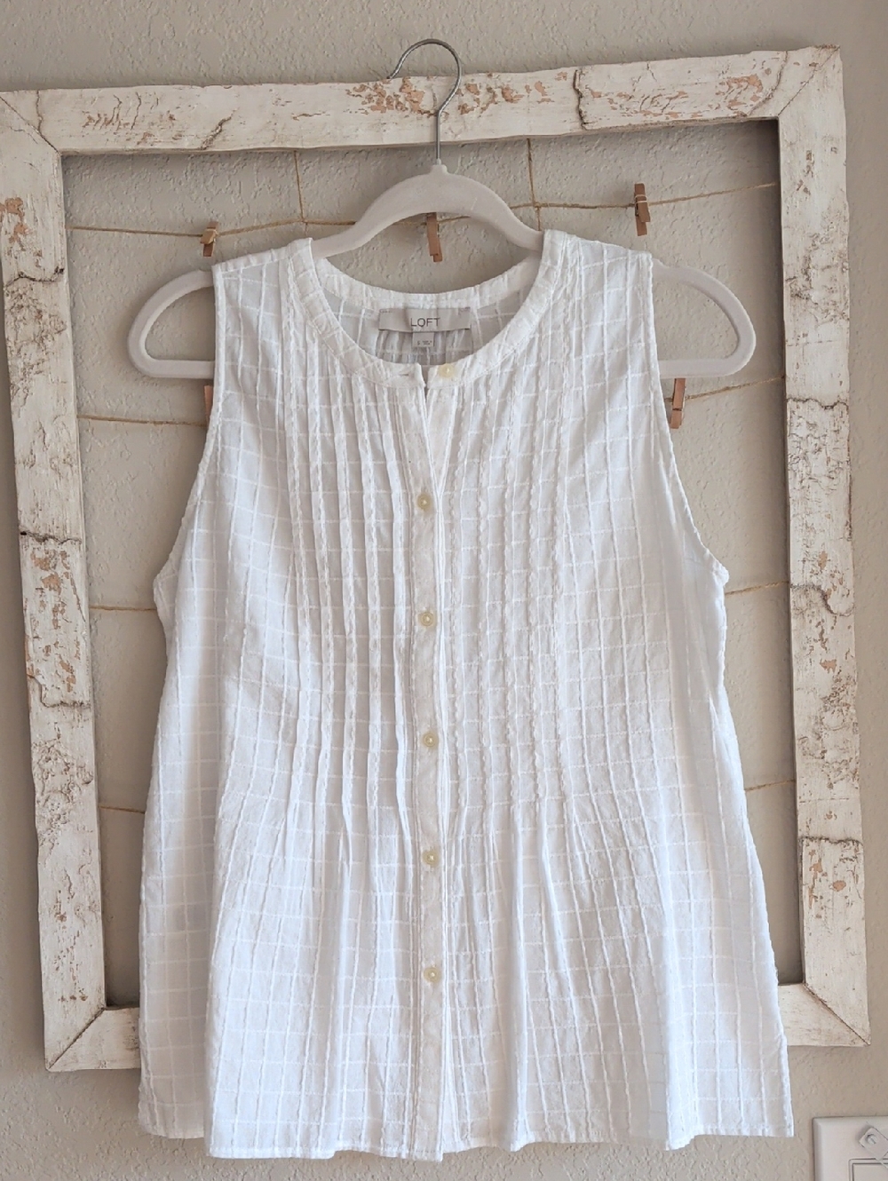 LOFT White Sleeveless Pintuck Button Front Top